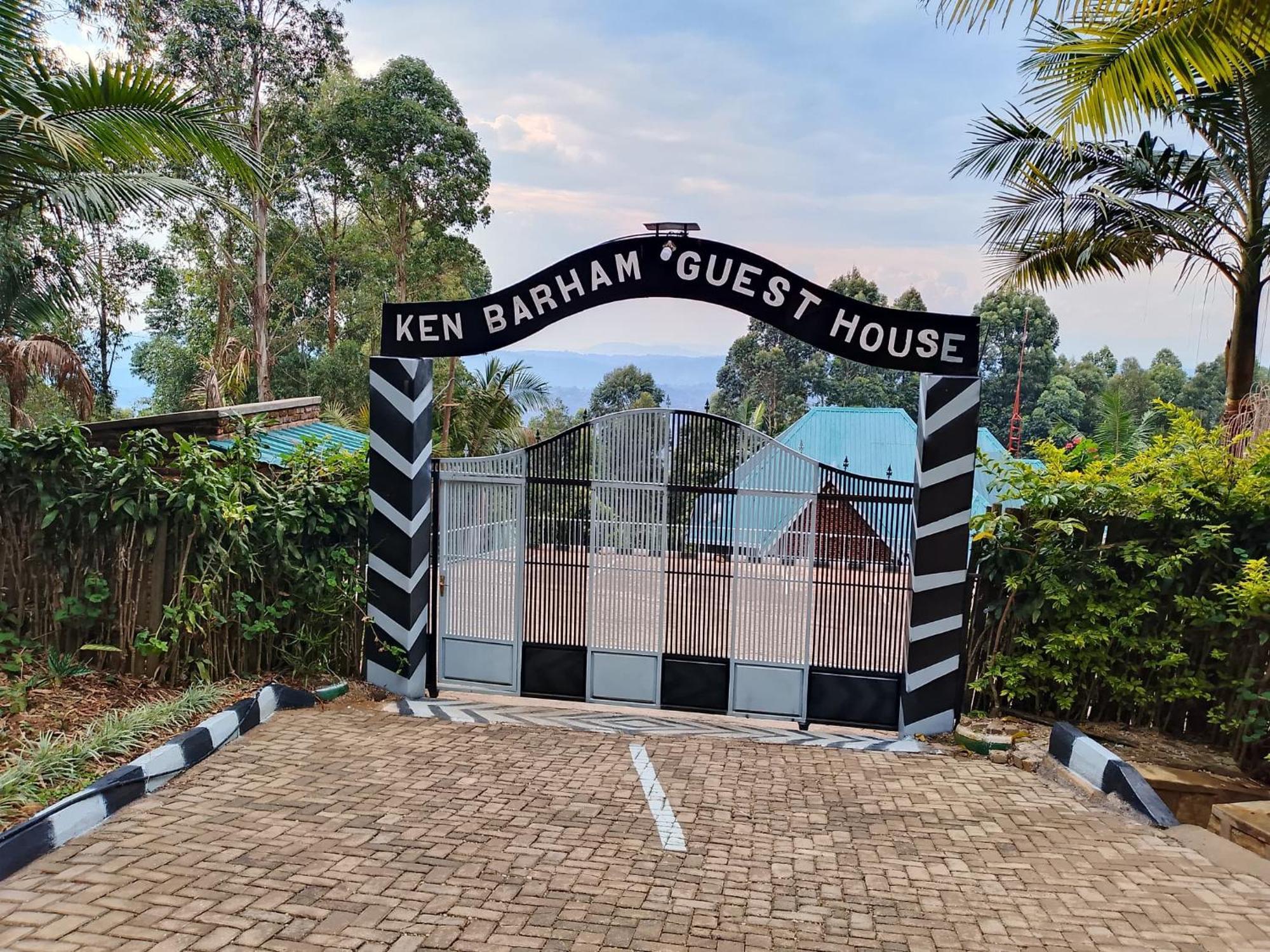 Ear Ken Barham Guesthouse Rwumba Exterior photo